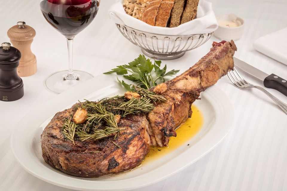 Tomahaw es uno de los cortes de carne de The Palm