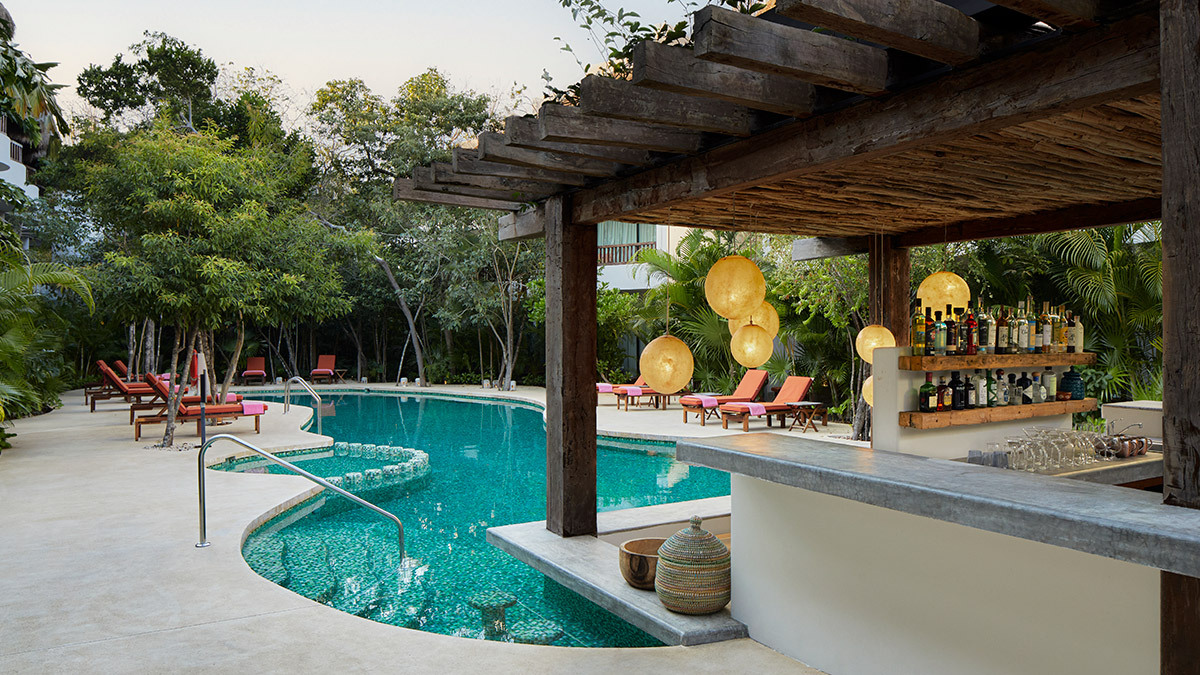 Come in the easter season and book in the best resorts in Tulum