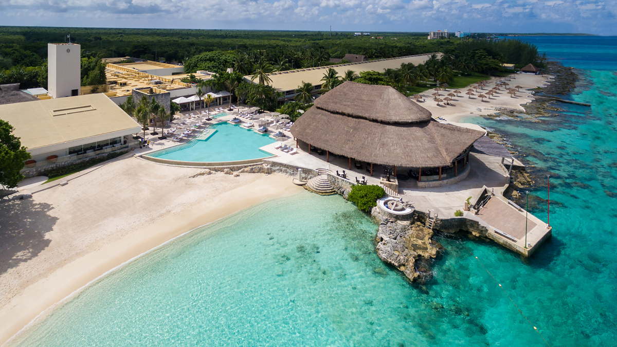 The best resort in Mexico for spend Christmas and New Year