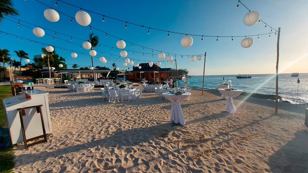 Have the perfect wedding in Cozumel with the help of Bride Ideas and Presidente InterContinental