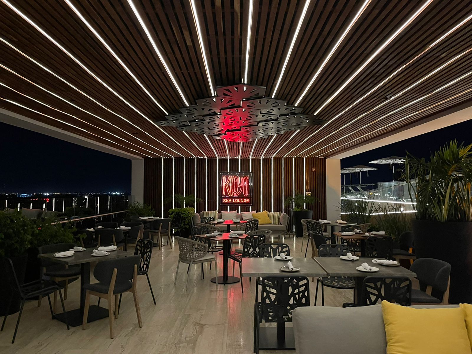 kioyu sky lounge restaurante en merida