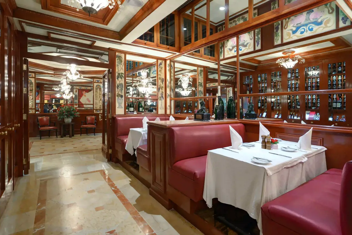 Restaurante 24 horas con comida francesa cerca de Polanco