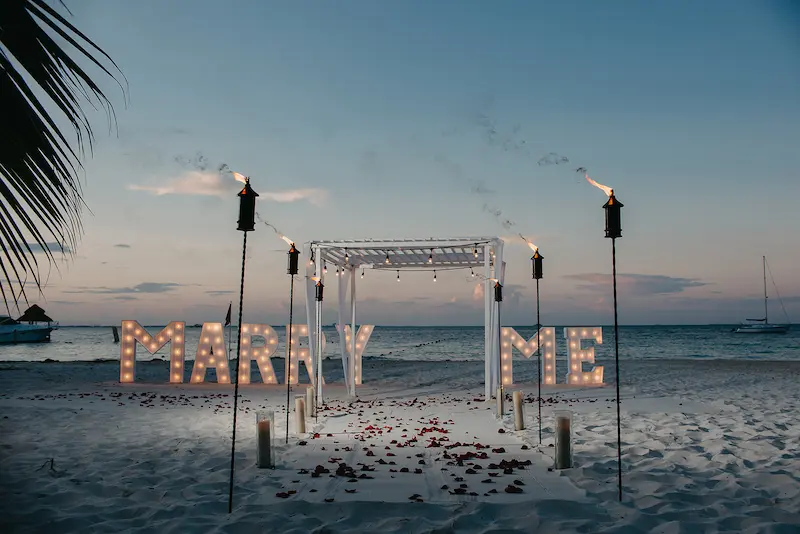 Bodas en Cancún con respaldo ante el clima