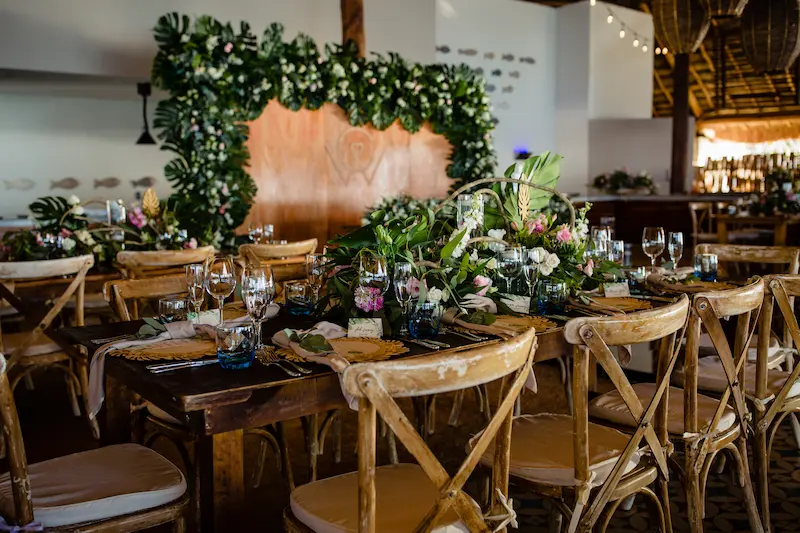 Weddings in Cozumel at the beach with catering included