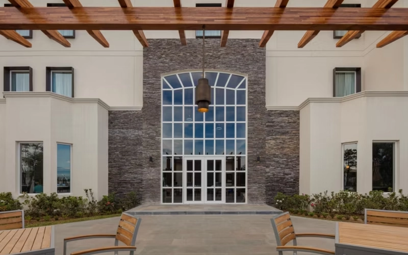 Hotel pet-friendly en Saltillo con suites amuebladas y desayuno incluido para estancias prolongadas