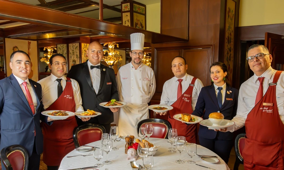 Restaurante para festejar cumpleaños con comida francesa y ambiente estilo brasserie