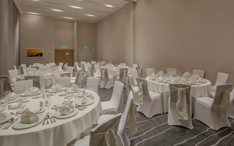 Hotel con alberca en Aguascalientes con salones para eventos y posadas