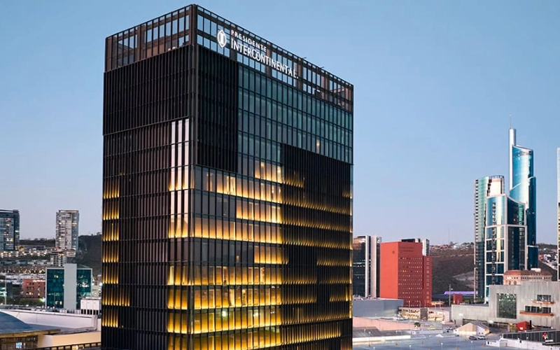 Hotel with gym designed for business travelers who want to stay active and productive in Monterrey