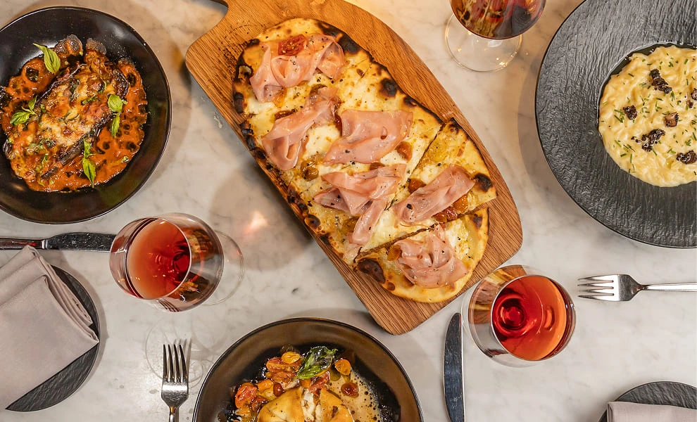 Restaurant for private events with authentic Italian flavors and gourmet pizza