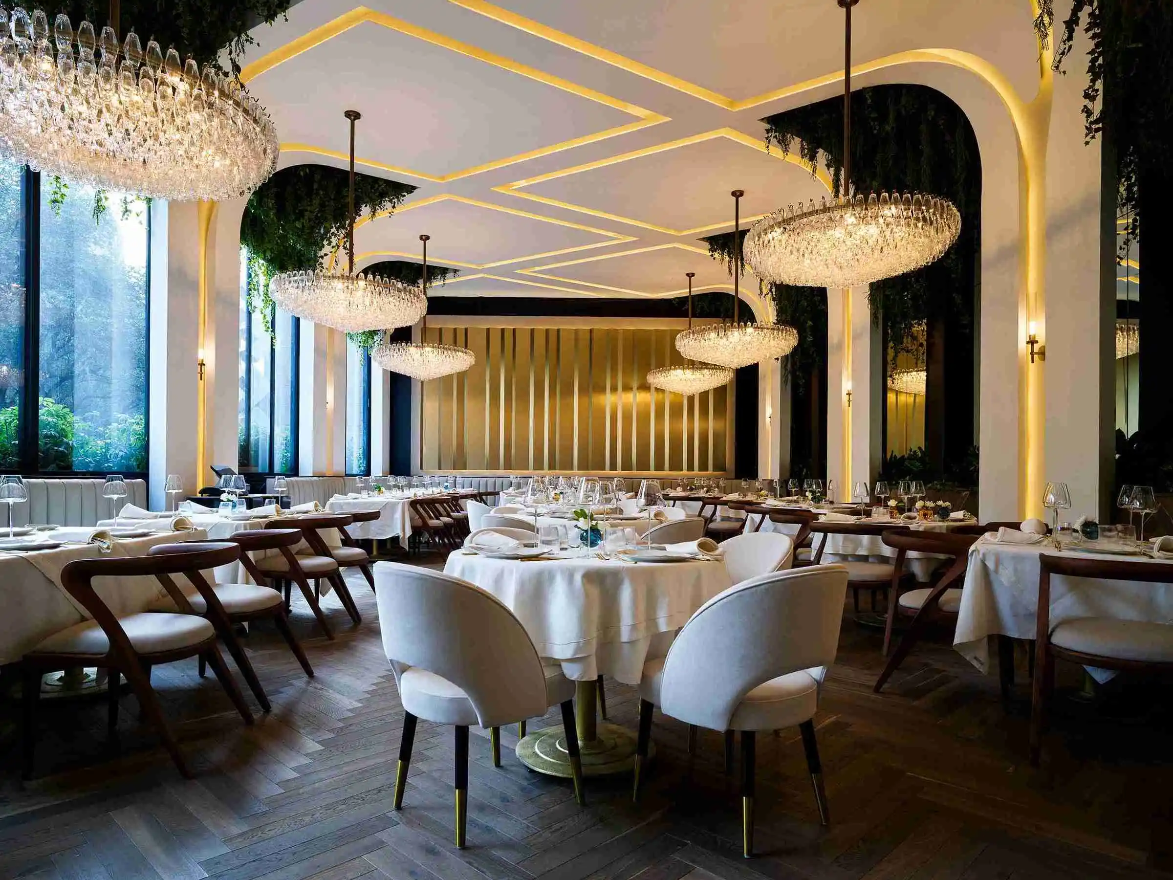 Elegant restaurant in Polanco Mexico City with traditional Spanish food