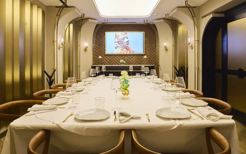 Restaurante español con salones para eventos y celebraciones familiares